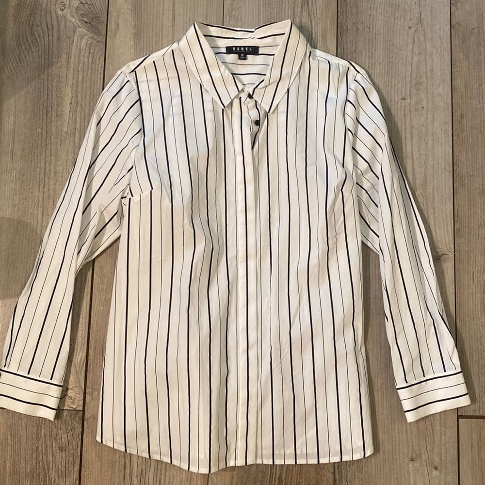 Rebel Wilson X Angels Size Women’s 1X Pinstripe button Up